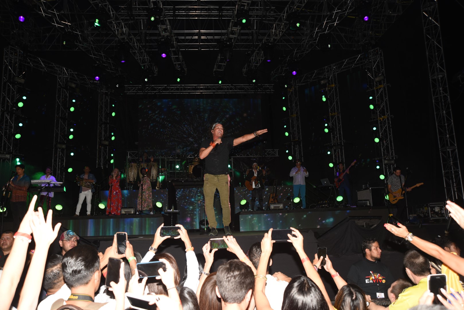 “En Vivo”, el espectacular concierto de Carlos Vives