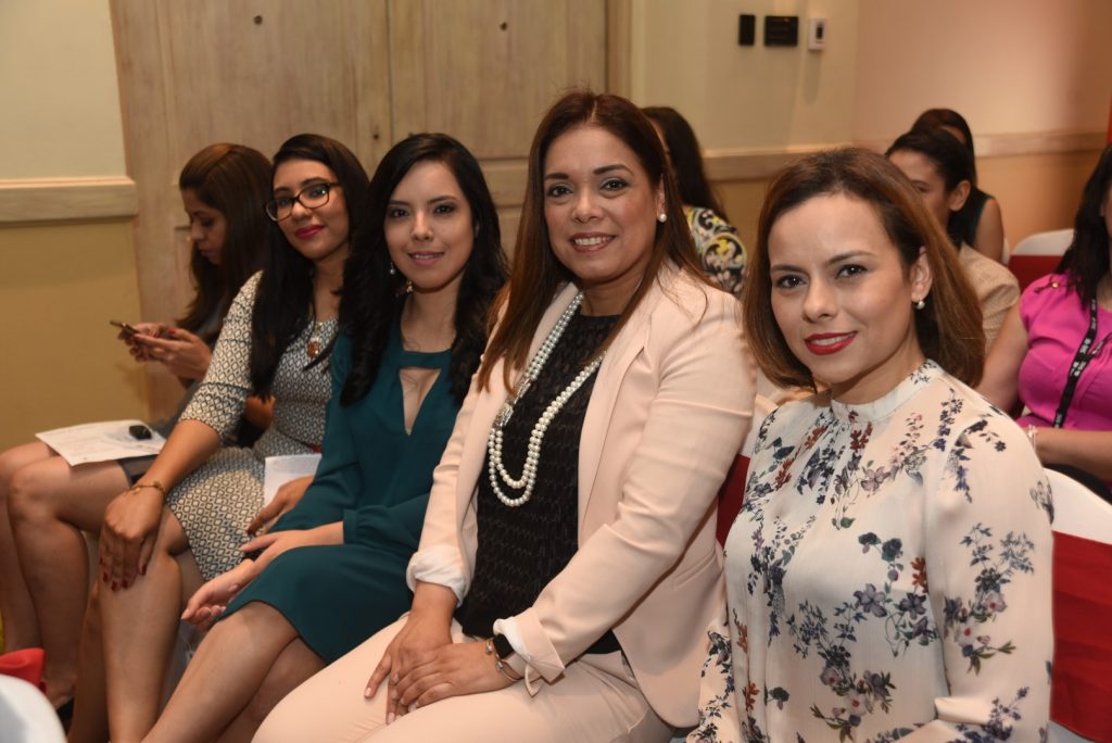 BAC Credomatic culmina con éxito la Segunda Generación de programa Mujer Acelera