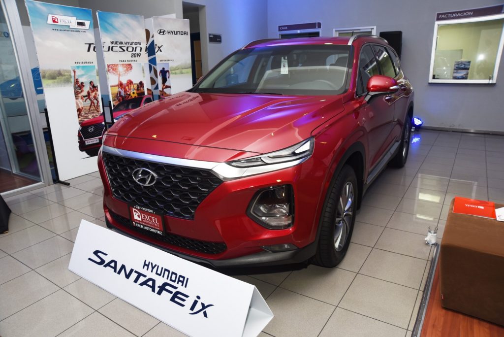 Excel Automotriz presentó su innovadora línea de SUV's de Hyundai