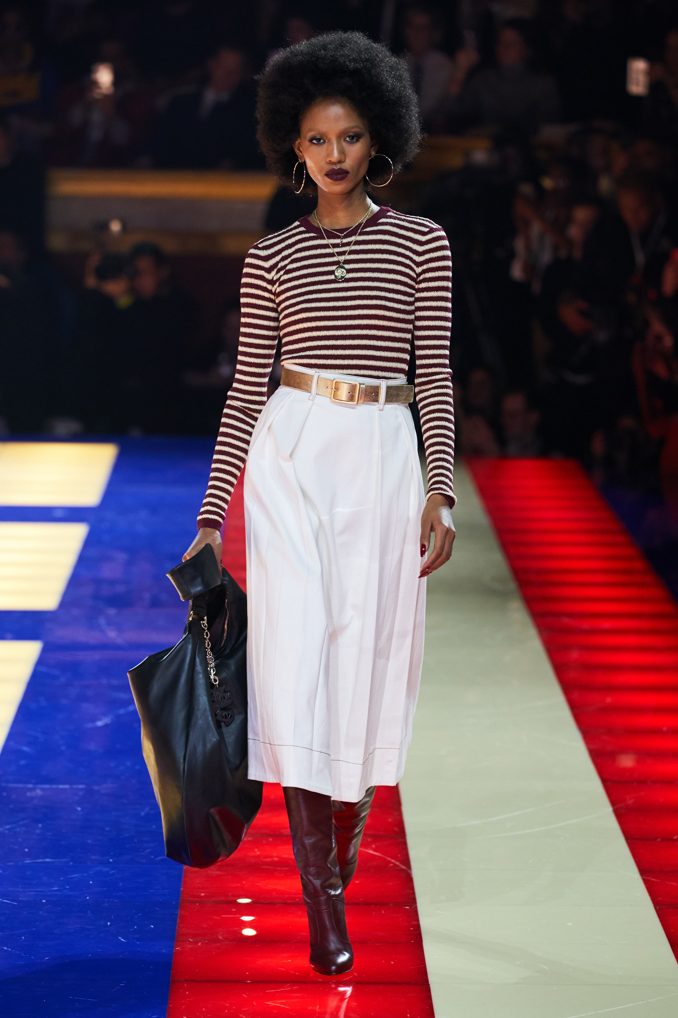 Tommy Hilfiger x Zendaya en una espectacular pasarela en París Fashion Week