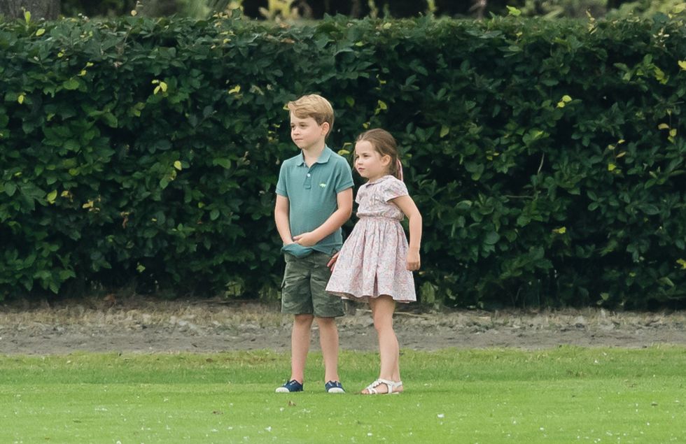 Meghan Markle y su hijo Archie, en el partido de polo del príncipe Harry