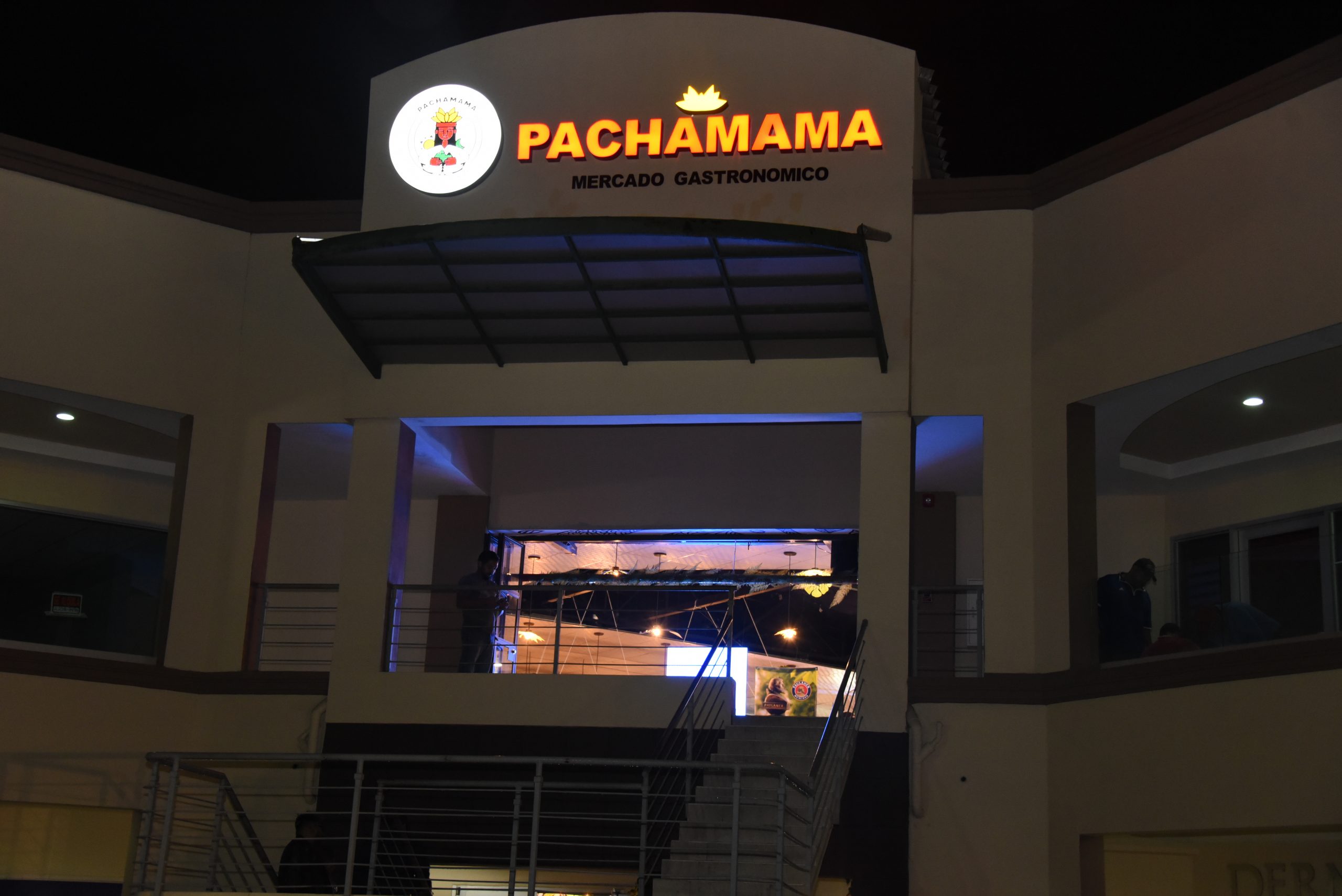 Pachamama aglutina a varios restaurantes en una sola, moderna y atractiva plaza gastronómica 