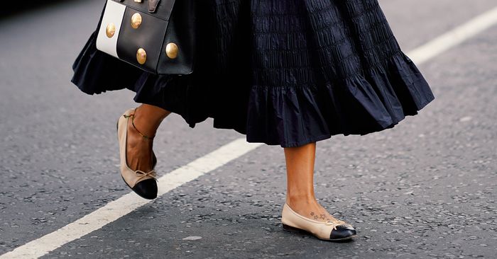 8 zapatos esenciales que toda mujer debe tener en su armario
