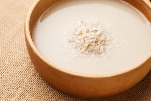 Beneficios del agua de arroz para el cabello
