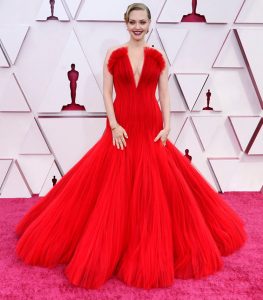 Las 20 celebridades mejor y peor vestidas de Los Oscars 2021