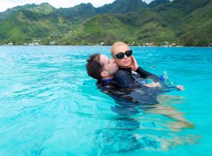 Paris Hilton y Carter Reum celebran su luna de miel con una lujosa gira mundial