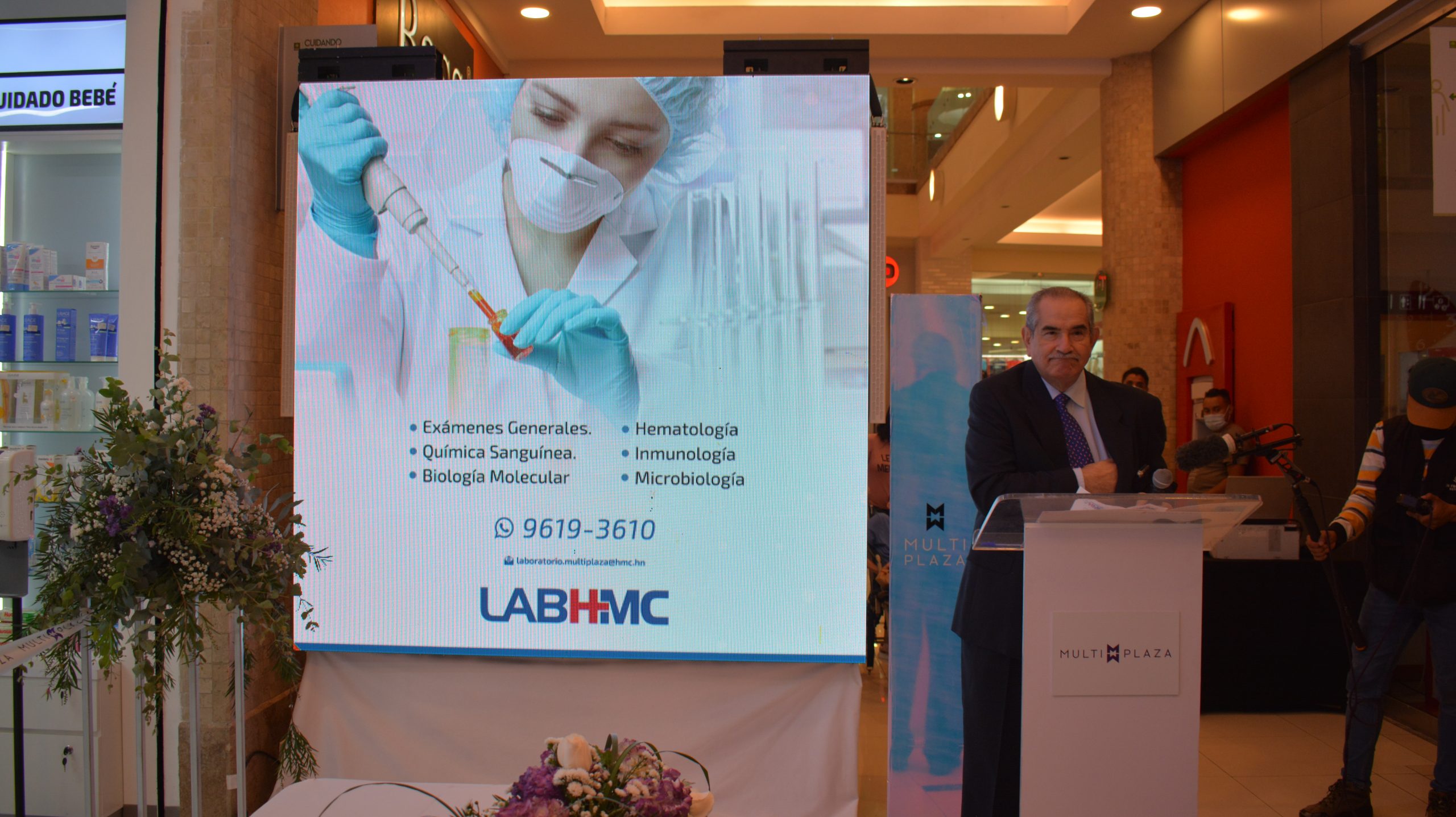 El Hospital Honduras Medical Center inaugura sucursales de Farmacia y Laboratorio HMC en Multiplaza, Tegucigalpa.