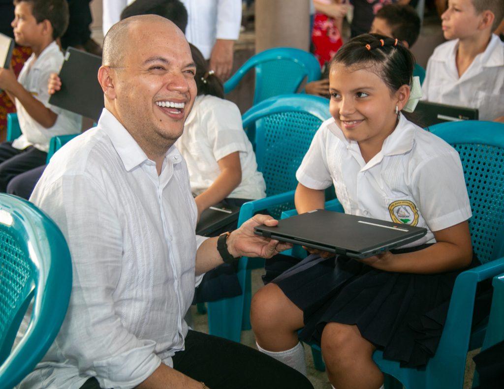 Un nuevo municipio se une al Programa Educativo “Una Computadora por Niño”